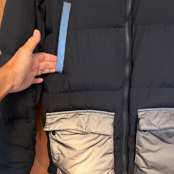 Lululemon Mens Puffer Coat classic gray black w/hood  pockets Like new - Picture 3 of 9